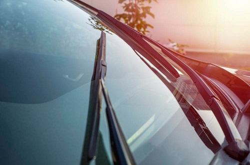 How do I know if my windshield wiper blades need replacing?