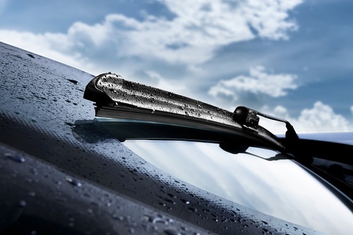 Warnings for Longevity of Windscreen Wiper Blades