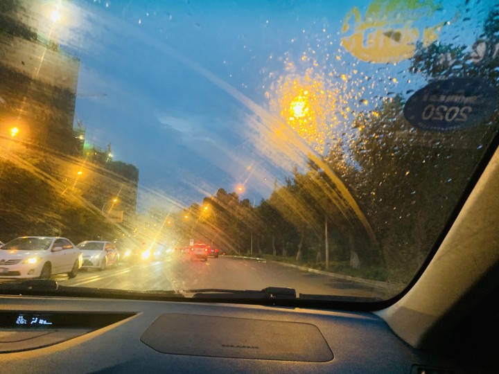 How to Recognize Worn Windshield Wiper blades?