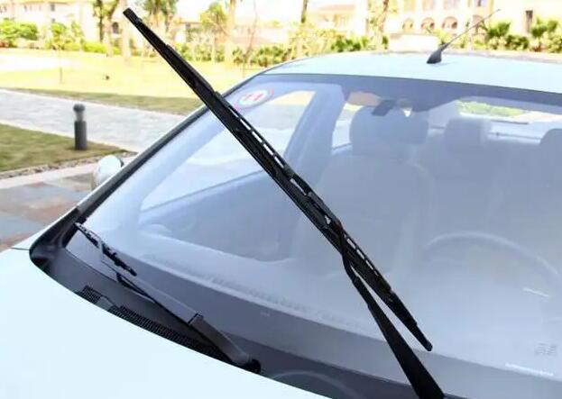What is the reason for the car wiper blade not moving?